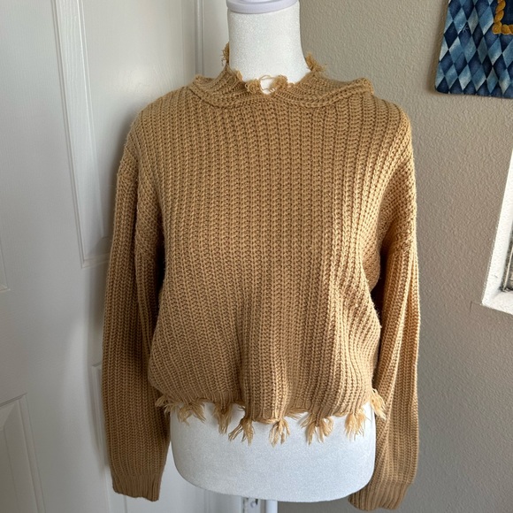 Knit cropped top sweater. Fore size medium. Color tan - Picture 1 of 8